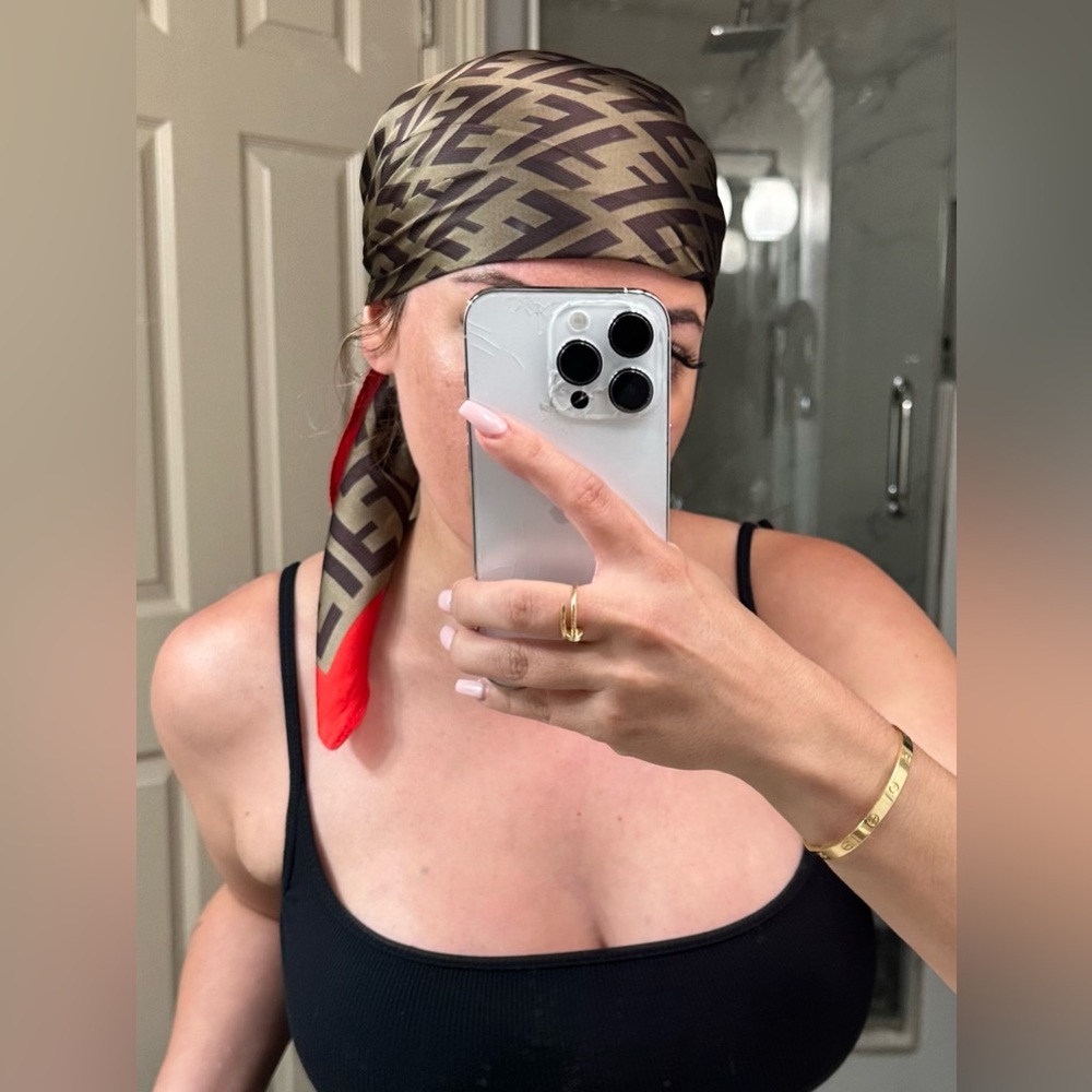 Fashion scarf